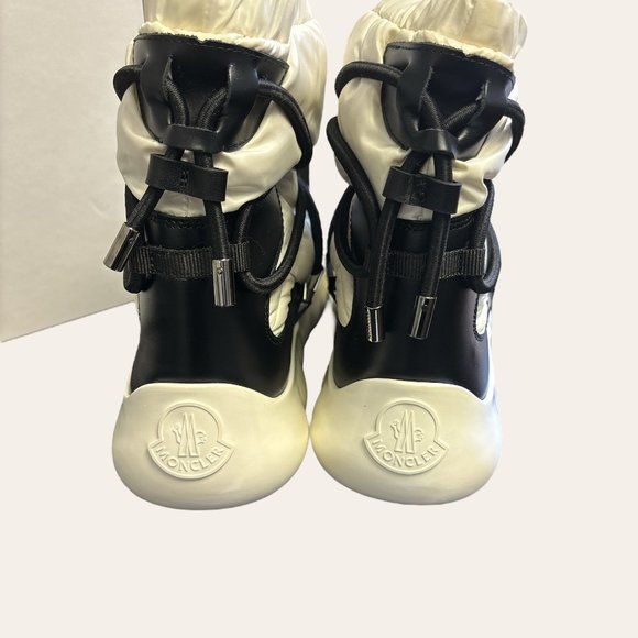MONCLER QUILTED CORA STIVAL APRES SKI BOOTIES - Picture 2 of 5